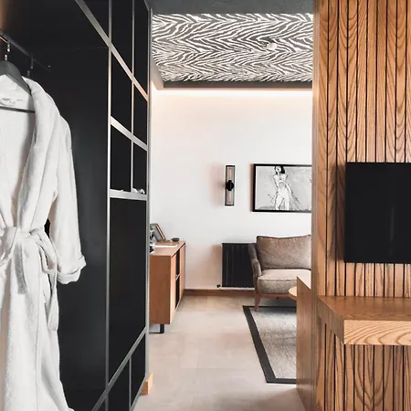 The Local House 5* Αλακάτι