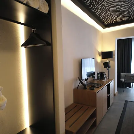 Hotel The Local House