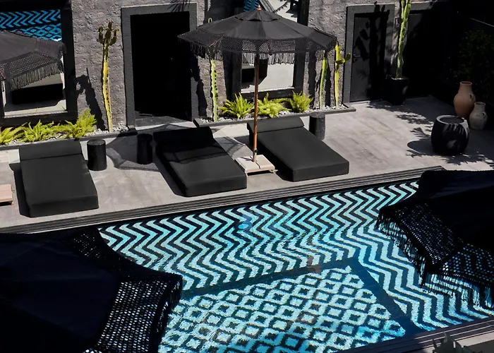 Ξενοδοχείο The Local House 5*