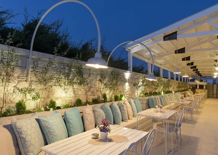 Ξενοδοχείο The Local House 5*