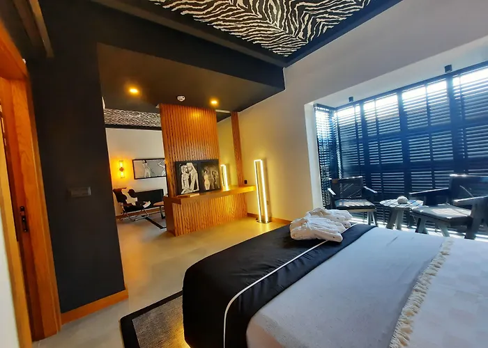 The Local House Ξενοδοχείο 5*