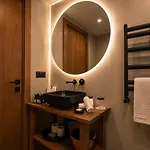 ホテル The Local House アラカティ