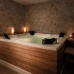 The Local House 5*