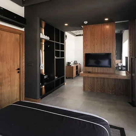 Hotel The Local House