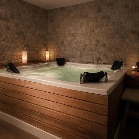 The Local House 5*