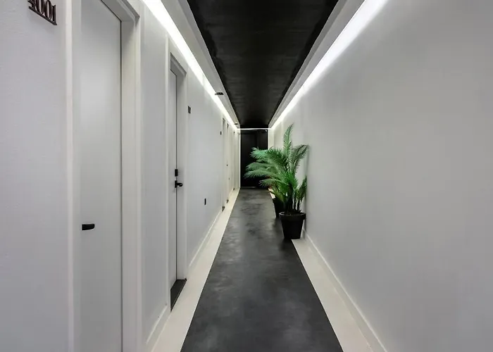 The Local House מלון