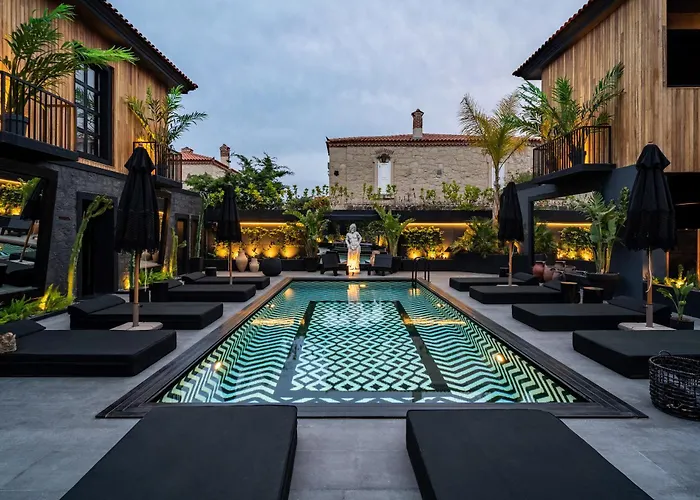 The Local House Hotel