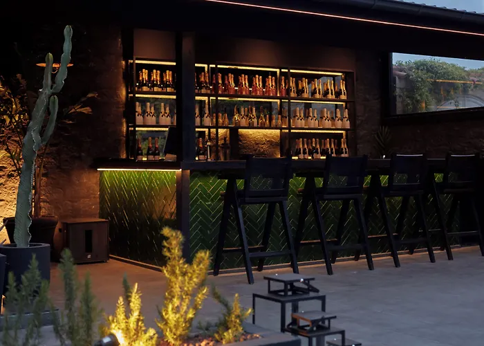 Hotel The Local House