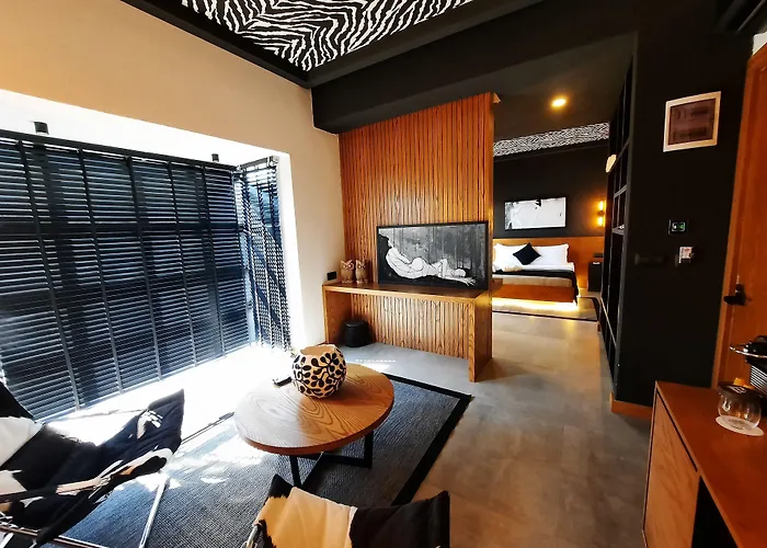 The Local House מלון אלאקאטי